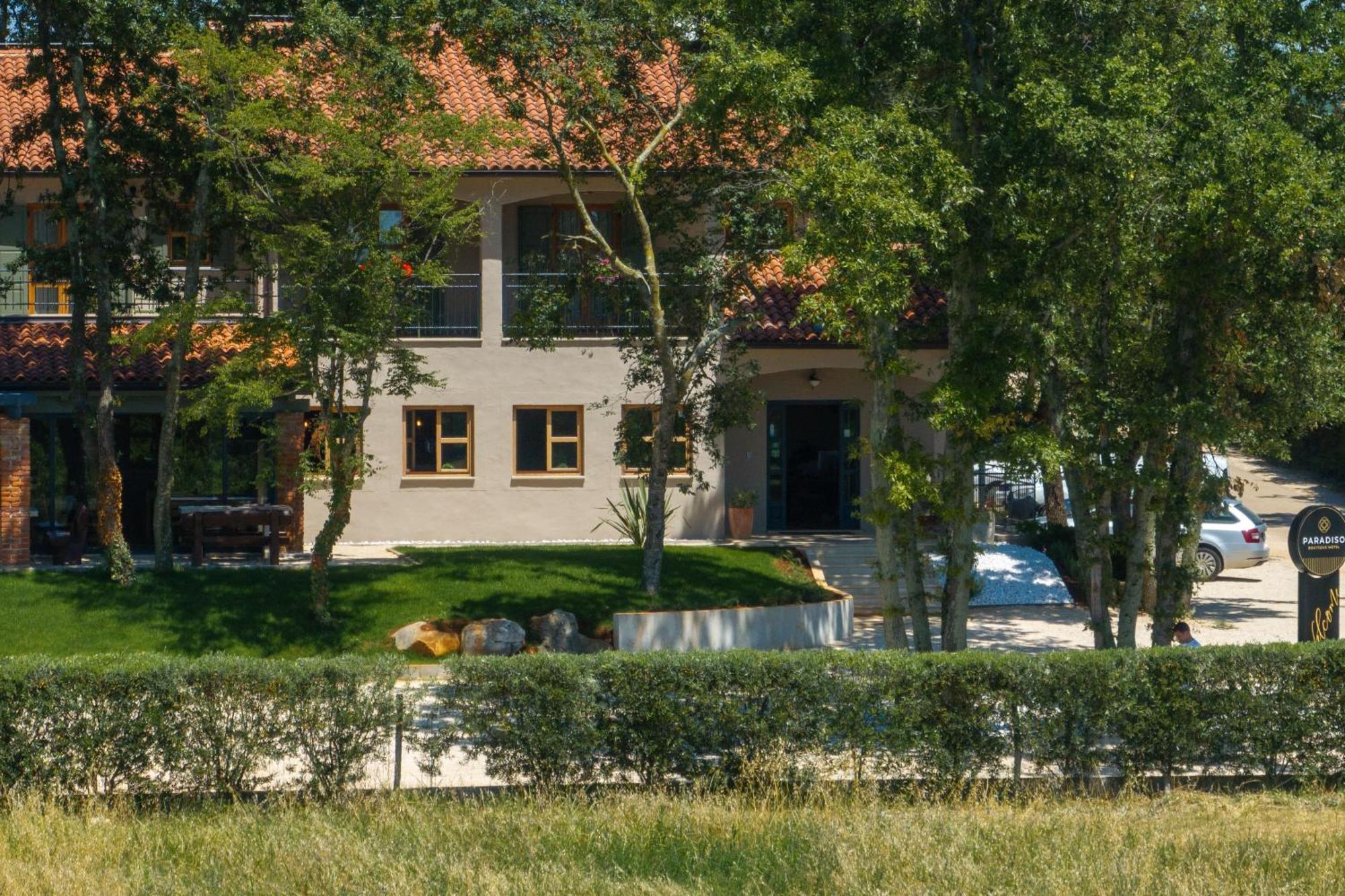 Boutique Hotel Paradiso Filipini Bagian luar foto